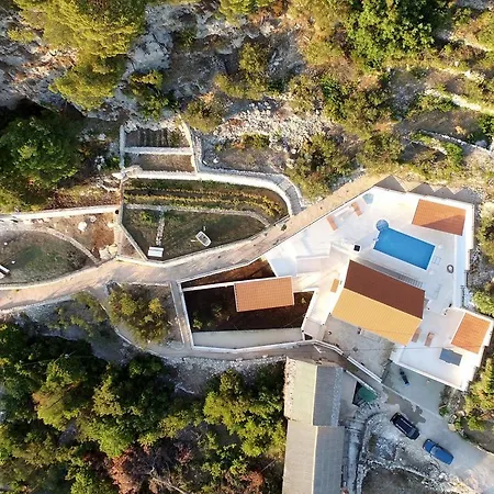 Fenix 8+4 Vila Podgora (Split-Dalmatia)