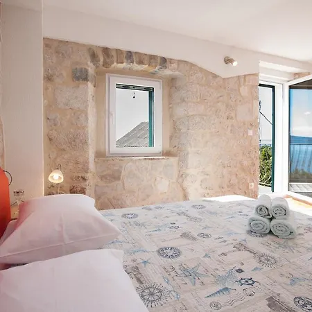 Fenix 8+4 Podgora (Split-Dalmatia)